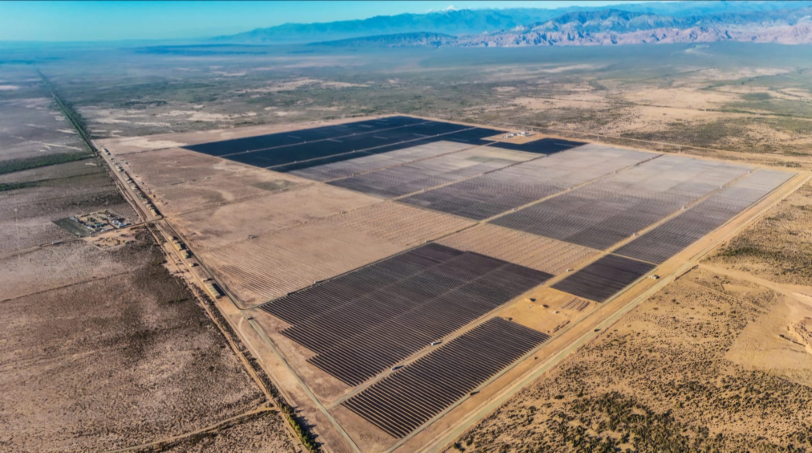 El Parque Solar El Quemado ya genera 100MW de energía 